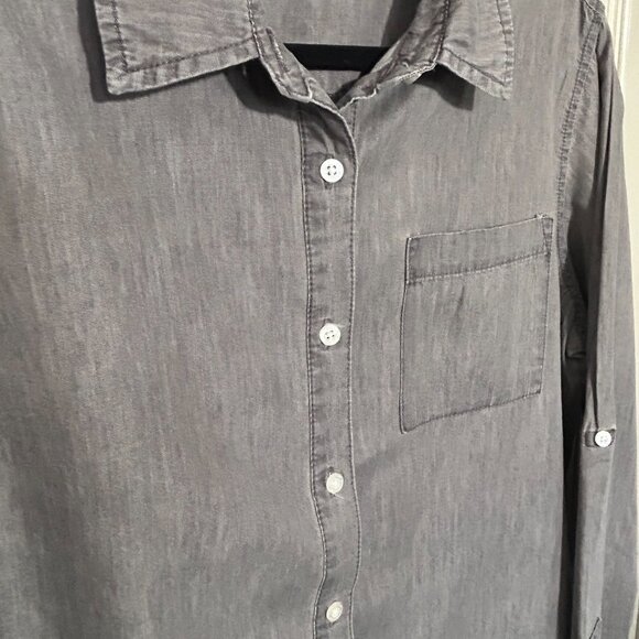 Magellan Outdoors Women’s Classic Fit Button-Up Shirt Gray Long Sleeve Roll-Tab - Picture 3 of 10